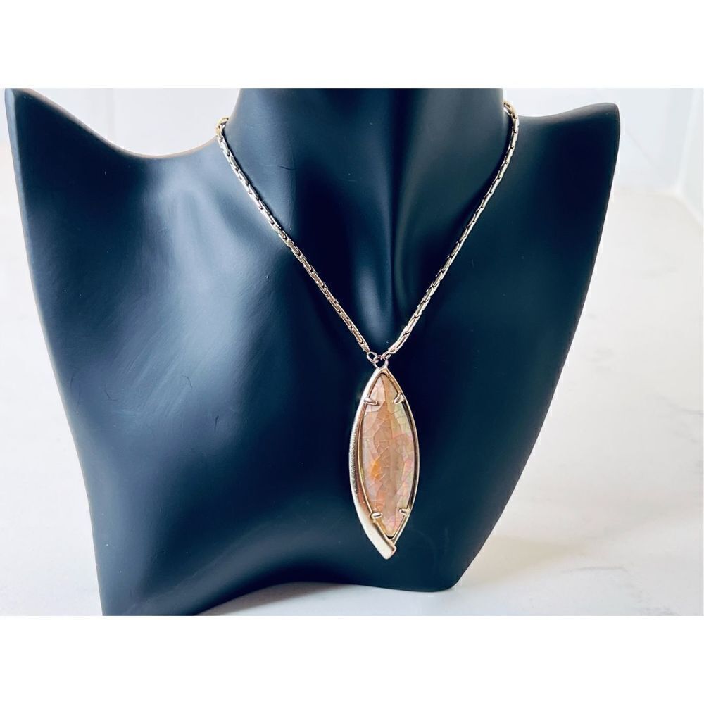Kendra Scott Milla‎ Mother of Pearl Gold Thick Slide Necklace